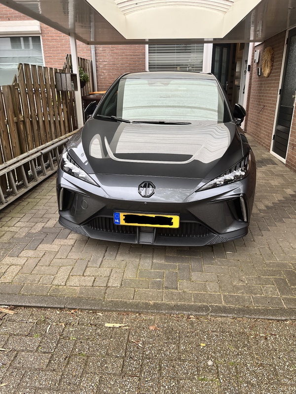Afbeeldingslocatie: https://tweakers.net/i/xNDdMjDxi5GrUlvZOlV-4J3i834=/x800/filters:strip_icc():strip_exif()/f/image/CW7uTXWTshvEcGbes7dcIQX2.jpg?f=fotoalbum_large