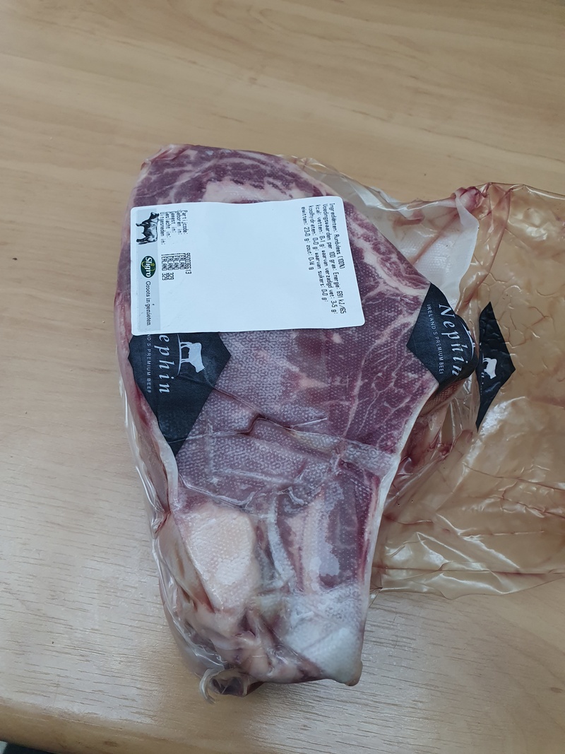 Afbeeldingslocatie: https://tweakers.net/i/xNrNqE0IL6eWI0jUSl4xb4nTVMo=/800x/filters:strip_icc():strip_exif()/f/image/Tjso6ASKAAUel6XK37frqoD2.jpg?f=fotoalbum_large