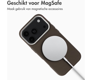 Accezz Mesh Backcover met MagSafe voor de Apple iPhone 17 Pro - Bruin