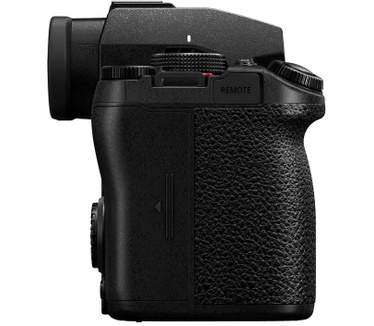 Panasonic Lumix S DC-S5M2 + Lumix S 20-60mm F/3.5-5.6 Zwart