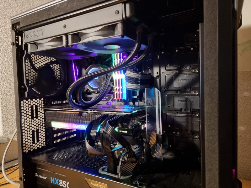 Afbeeldingslocatie: https://tweakers.net/i/xVpVeZ5T71xwbTmM0sRD-g9qRJ8=/800x/filters:strip_icc():strip_exif()/f/image/wRNpmbIRrG3WMsIzmvHh1ewc.jpg?f=fotoalbum_large