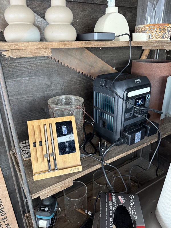 Afbeeldingslocatie: https://tweakers.net/i/xW0g5xyUY-oM04AIedKWy-8QBaw=/x800/filters:strip_icc():strip_exif()/f/image/o4ymHdoDONWjLchuQ6cGNZCB.jpg?f=fotoalbum_large