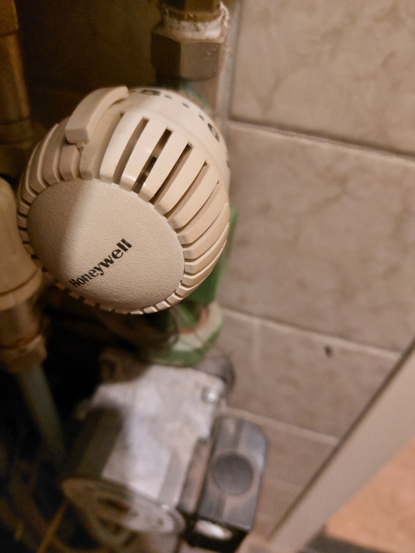 Afbeeldingslocatie: https://tweakers.net/i/xWNvfuNnA_hbg7zQM-MvFUBI1lI=/x800/filters:strip_icc():strip_exif()/f/image/v57KviOyAtrbSTQx3iFzyqOO.jpg?f=fotoalbum_large