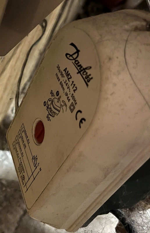 Afbeeldingslocatie: https://tweakers.net/i/xYDKRbY4_5cLGG8G6hh9DvI5CWY=/x800/filters:strip_icc():strip_exif()/f/image/bbxCteIslep0oakZ07SsQ2fP.jpg?f=fotoalbum_large