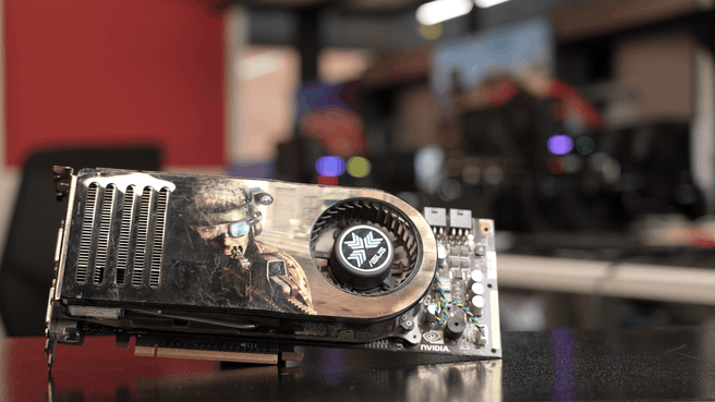 Een ASUS EN8800GTX AquaTank, gebaseerd op de GeForce 8800GTX-gpu. Foto: Tweakers