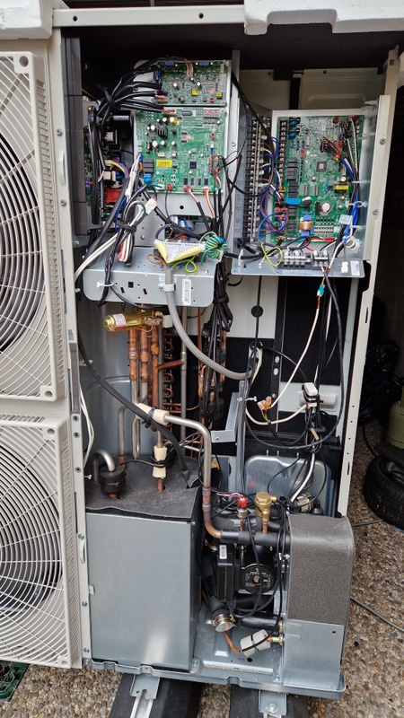 Afbeeldingslocatie: https://tweakers.net/i/xcEsHyEab6YP7a9Y73q-TQQCWZk=/x800/filters:strip_icc():strip_exif()/f/image/aFC1GeCJ5yoP3blDIQLKYbMC.jpg?f=fotoalbum_large