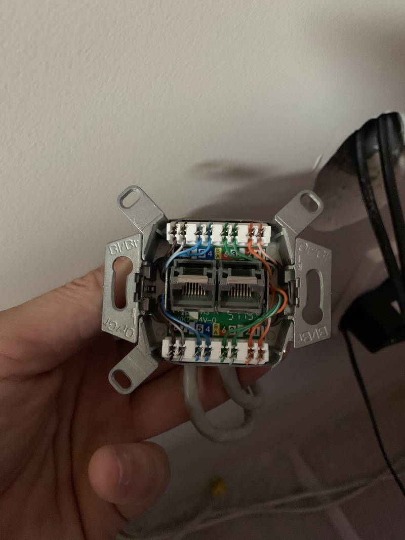 Afbeeldingslocatie: https://tweakers.net/i/xcrHrgTsZuykGYGx9TCSEnUK6zg=/800x/filters:strip_icc():strip_exif()/f/image/fH73IOf8dRKmPSEvzkp2xxaN.jpg?f=fotoalbum_large