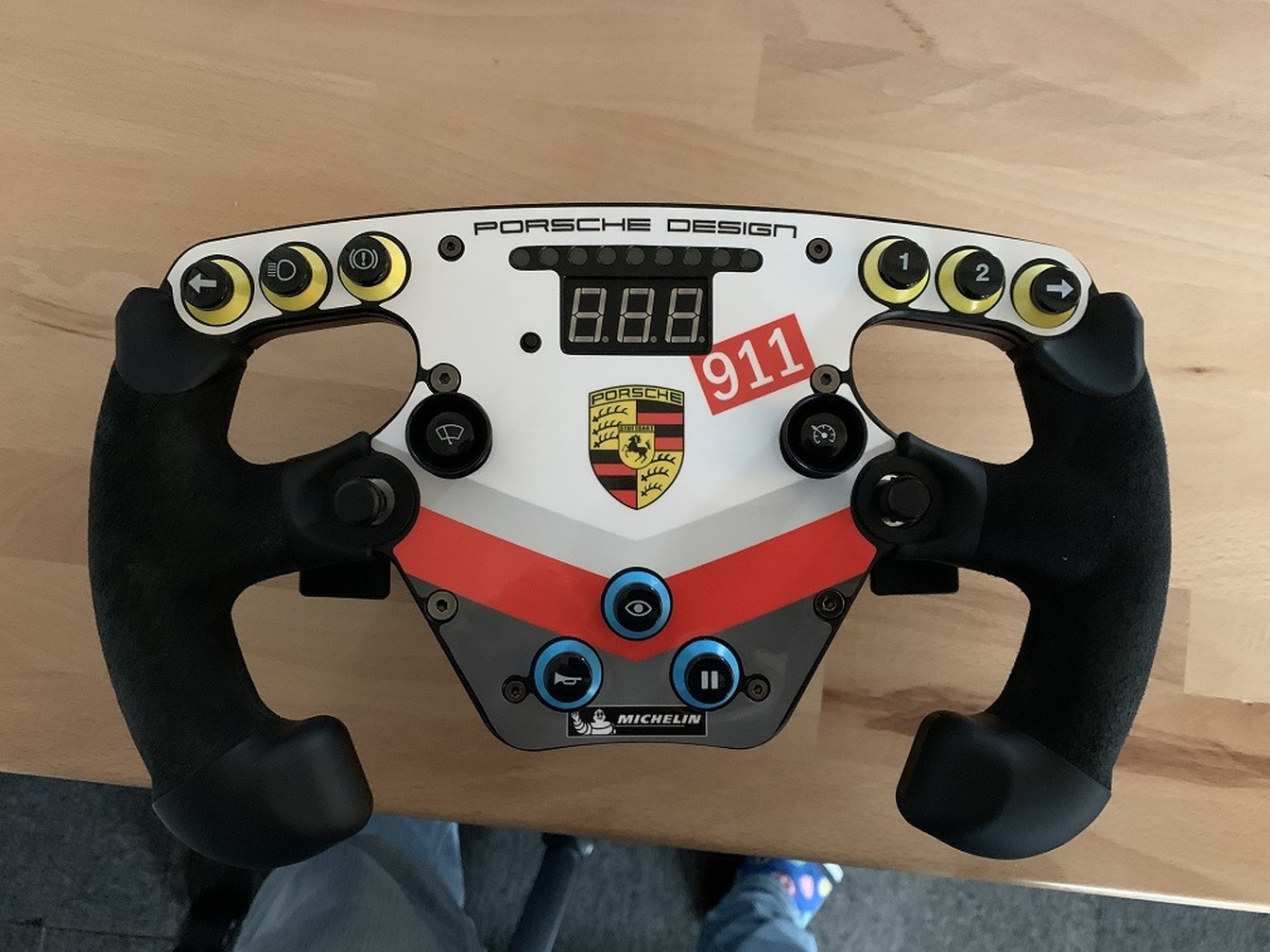 Afbeeldingslocatie: https://tweakers.net/i/xeBH0Jisrk14mwY1L6P1_JNLz4k=/full-fit-in/4920x3264/filters:max_bytes(3145728):no_upscale():strip_icc():fill(white):strip_exif()/f/image/4XSLqHpTO5SbuGO9XzYGWqly.jpg?f=user_large