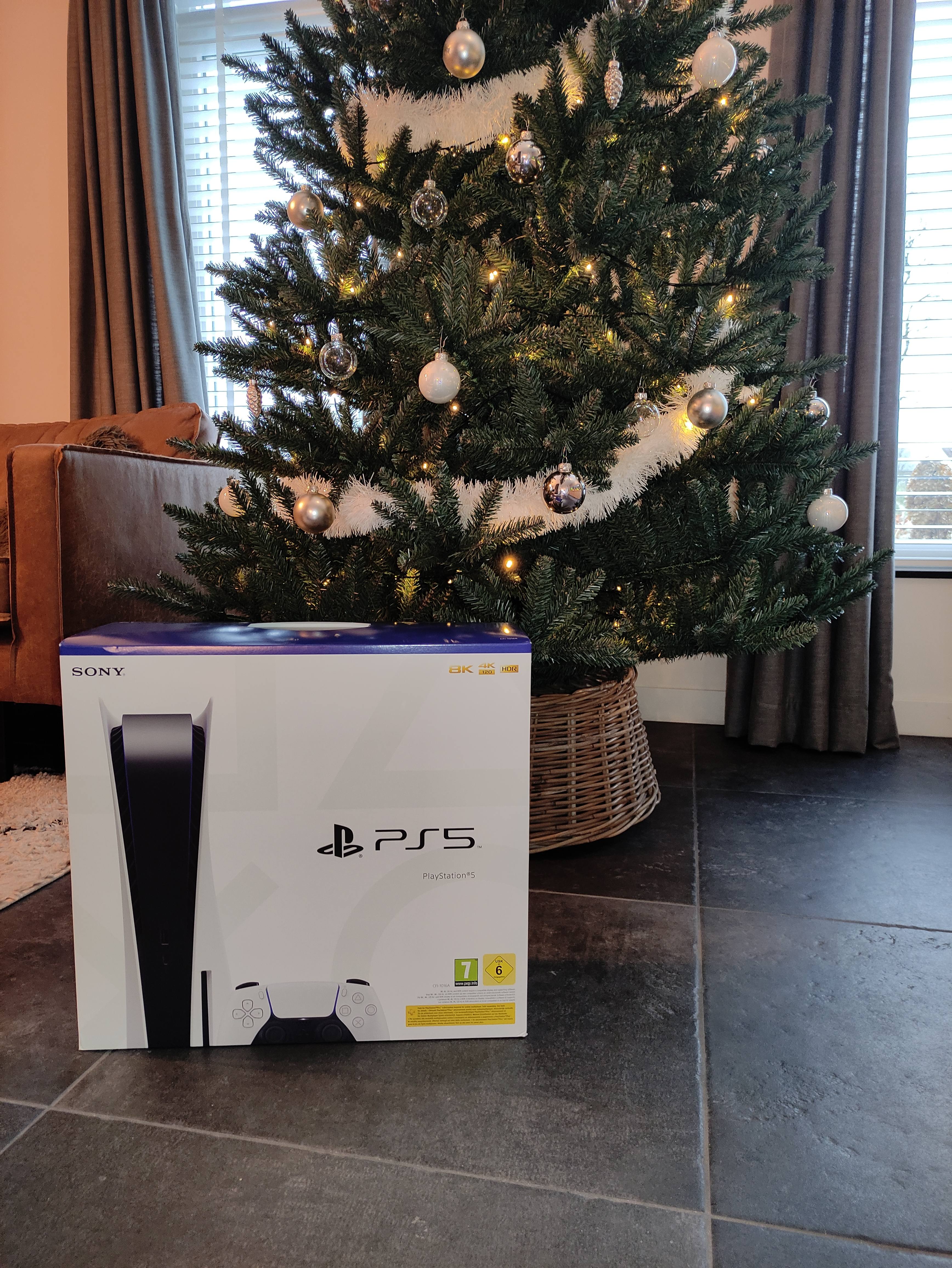 Afbeeldingslocatie: https://tweakers.net/i/xebONSW1rM1ex9NVYdgR6RXwKGk=/full-fit-in/4920x3264/filters:max_bytes(3145728):no_upscale():strip_icc():fill(white):strip_exif()/f/image/M7whknDOMt3adIsuRkhUL8he.jpg?f=user_large