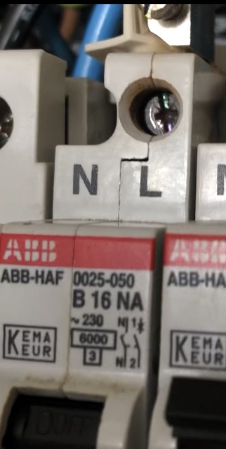 Afbeeldingslocatie: https://tweakers.net/i/xh_uXPqrb9z3JR1TdtwzNEFmE94=/full-fit-in/4920x3264/filters:max_bytes(3145728):no_upscale():strip_icc():fill(white):strip_exif()/f/image/KTfsb2VO8JmreFIHHBMK9Dwl.jpg?f=user_large