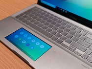 Asus VivoBook met ScreenPad 2.0
