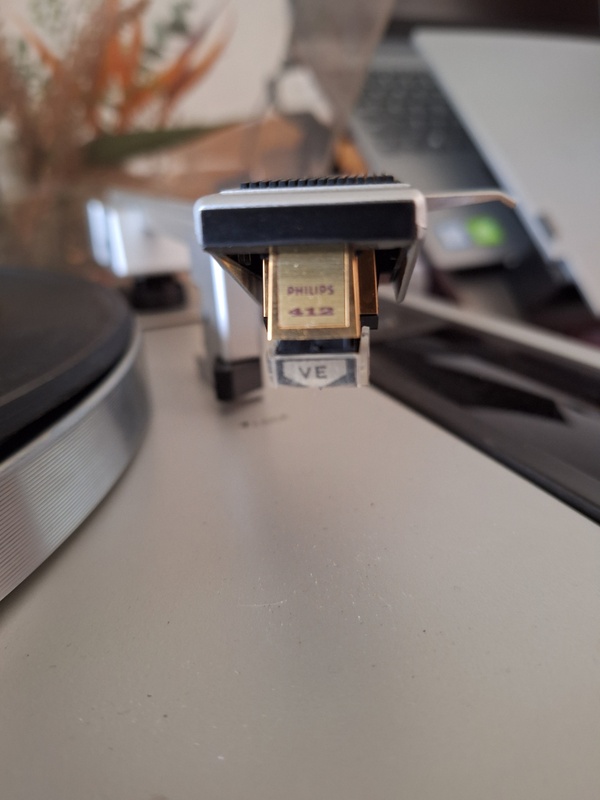 Afbeeldingslocatie: https://tweakers.net/i/xjCvDyh1KMq9IZlPRkXSWf01WzI=/x800/filters:strip_icc():strip_exif()/f/image/JsFZcL1jBZoNBPu34JFJtult.jpg?f=fotoalbum_large