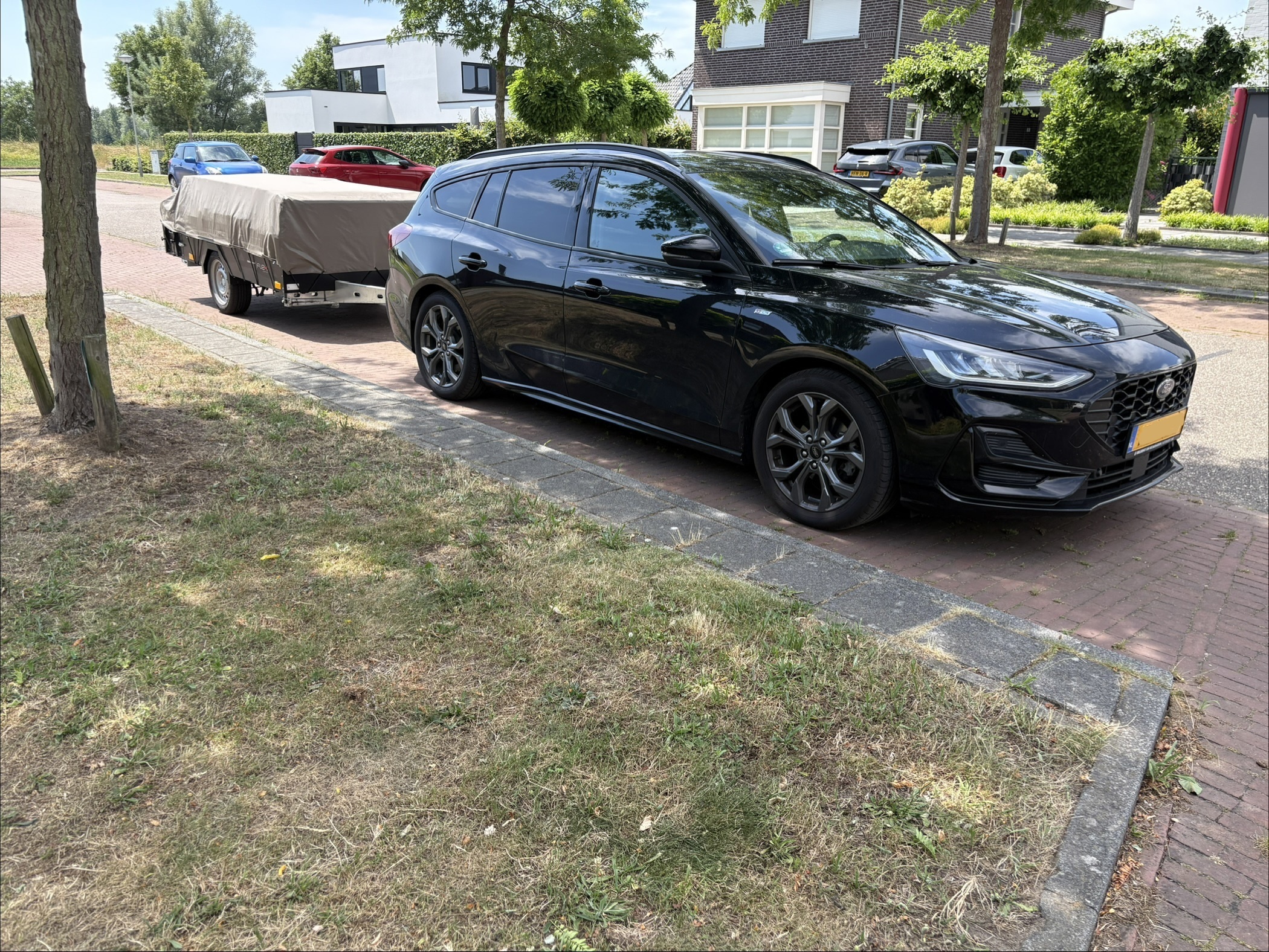 Afbeeldingslocatie: https://tweakers.net/i/xjKV0RlYH4vUAIONR3oGm-l1EQ0=/fit-in/4920x3264/filters:max_bytes(3145728):no_upscale():strip_icc():strip_exif()/f/image/NQZhgVoaGRj2DmlYVANjPgNN.jpg?f=user_large