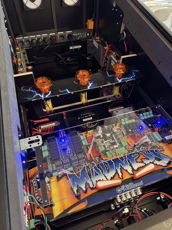 Afbeeldingslocatie: https://tweakers.net/i/xv7eF6fYqRKIv9AcFa6Fj84qEuE=/x800/filters:strip_icc():strip_exif()/f/image/pTiARlEROCprMX4fcdT9ZHRF.jpg?f=fotoalbum_large