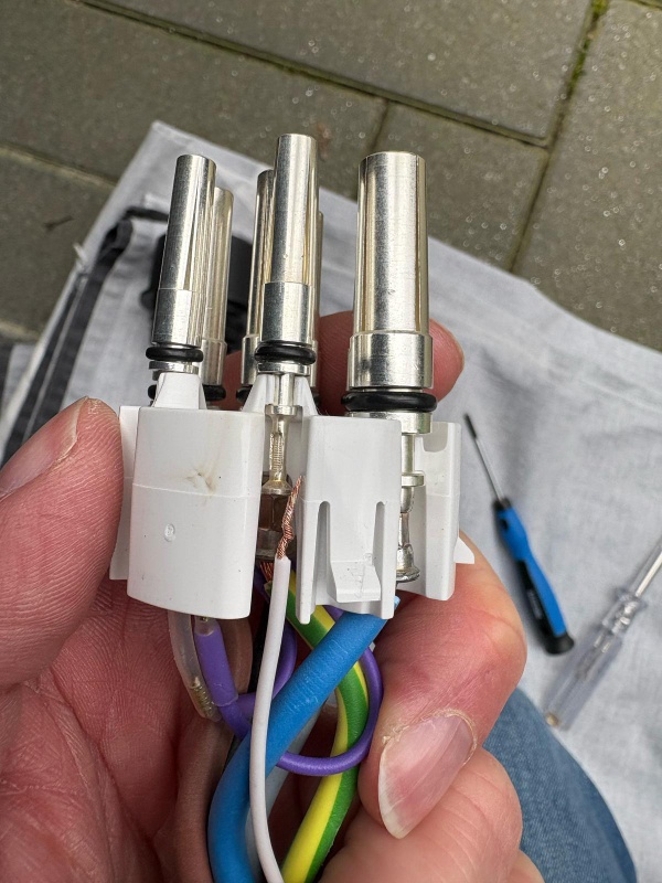 Afbeeldingslocatie: https://tweakers.net/i/xvhVXu5XPIuBivIvwxoFpPy8sq4=/x800/filters:strip_icc():strip_exif()/f/image/1Z7HbI0iCElMnBDGCUfuHR5q.jpg?f=fotoalbum_large