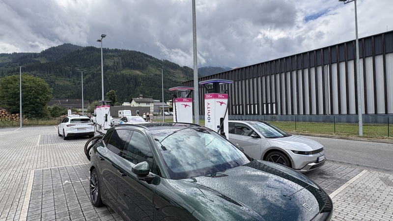 Afbeeldingslocatie: https://tweakers.net/i/xx9wDg68aQLpMZ0qvU7tBj8LEG0=/800x/filters:strip_icc():strip_exif()/f/image/sNQXDm4DwjBaADZcoUTnHXr9.jpg?f=fotoalbum_large