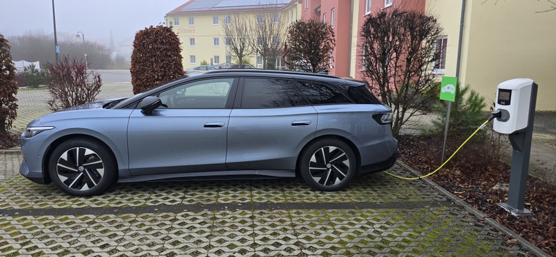 Afbeeldingslocatie: https://tweakers.net/i/xyBcSt5hdB3i2Od_Tg9nrRGPH8c=/800x/filters:strip_icc():strip_exif()/f/image/F1ZidNZbloVYODYkprIaFzNb.jpg?f=fotoalbum_large