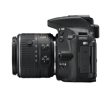 Nikon D5500 + Nikkor AF-S DX 18-55mm F3.5-5.6 G VR II Zwart