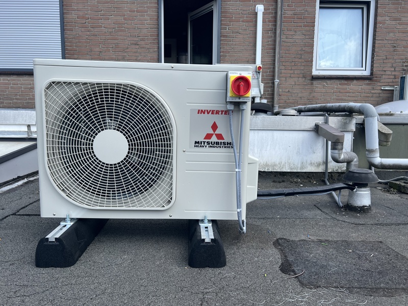 Afbeeldingslocatie: https://tweakers.net/i/y3Tqc8OFj2nbNJVLNh4sNOmKgkY=/800x/filters:strip_icc():strip_exif()/f/image/gYSxpwgKlLJ0oIDXYGiuu9Ug.jpg?f=fotoalbum_large