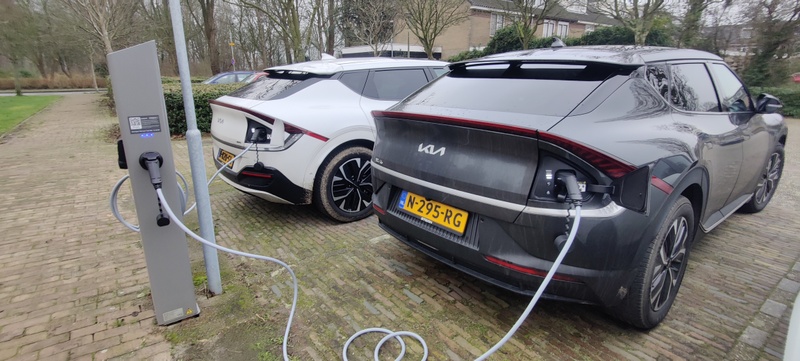 Afbeeldingslocatie: https://tweakers.net/i/y4XaV812cAdhJWf0cHdAhcXJL7Y=/800x/filters:strip_icc():strip_exif()/f/image/NJSk18p8C1obxpBF4qTEn0uc.jpg?f=fotoalbum_large