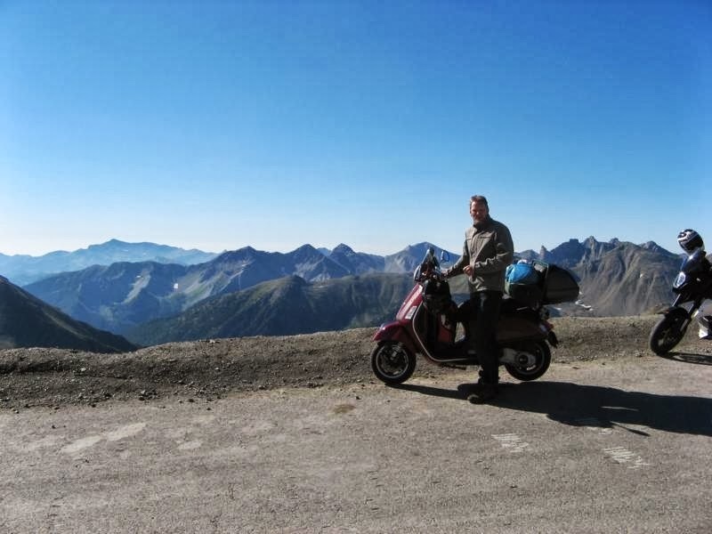 Afbeeldingslocatie: https://tweakers.net/i/y79n5NrygixfYa8Go-tcaH0TdqQ=/fit-in/4920x3264/filters:max_bytes(3145728):no_upscale():strip_icc():strip_exif()/f/image/xHEjbNf5Tlm0Mx6g31HgyjuW.jpg?f=user_large