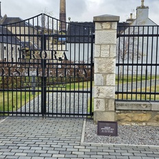 Afbeeldingslocatie: https://tweakers.net/i/yAGMCpDz0R0dfSnisIc_KxeSMIY=/232x232/filters:strip_icc():strip_exif()/f/image/QqJmKyI5fXk6TxMHr72E7ovT.jpg?f=fotoalbum_tile