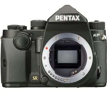 Pentax KP + 18-135 mm