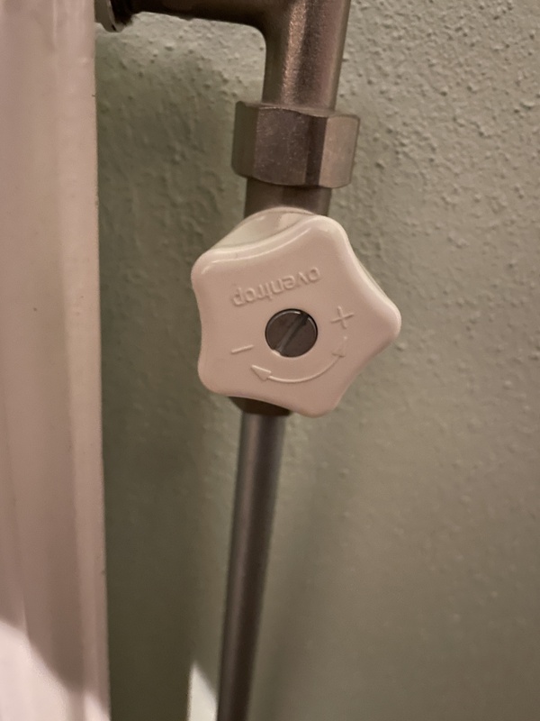 Afbeeldingslocatie: https://tweakers.net/i/yHy05jduu6QtMahxsitPP-Doan4=/x800/filters:strip_icc():strip_exif()/f/image/HVimofBenbZnSI1v8xLVQyAQ.jpg?f=fotoalbum_large