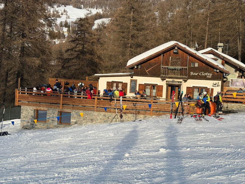 Afbeeldingslocatie: https://tweakers.net/i/yI44vCgvThi9I3d7v0KwG6A36kU=/800x/filters:strip_icc():strip_exif()/f/image/AWzIpRbnt7R747yuDQE1tFey.jpg?f=fotoalbum_large