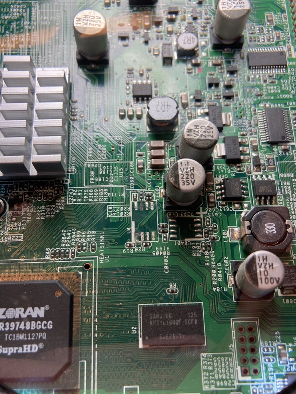 Afbeeldingslocatie: https://tweakers.net/i/yMLs_W93vqAkSqZxyeUuSYSsgWU=/x800/filters:strip_icc():strip_exif()/f/image/knW9haTI3hnuZTYlKpkuuPVP.jpg?f=fotoalbum_large