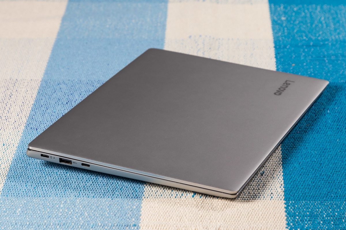 Lenovo 720S-13ARR Review - Tweakers