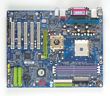 Gigabyte GA-K8VNXP mobo