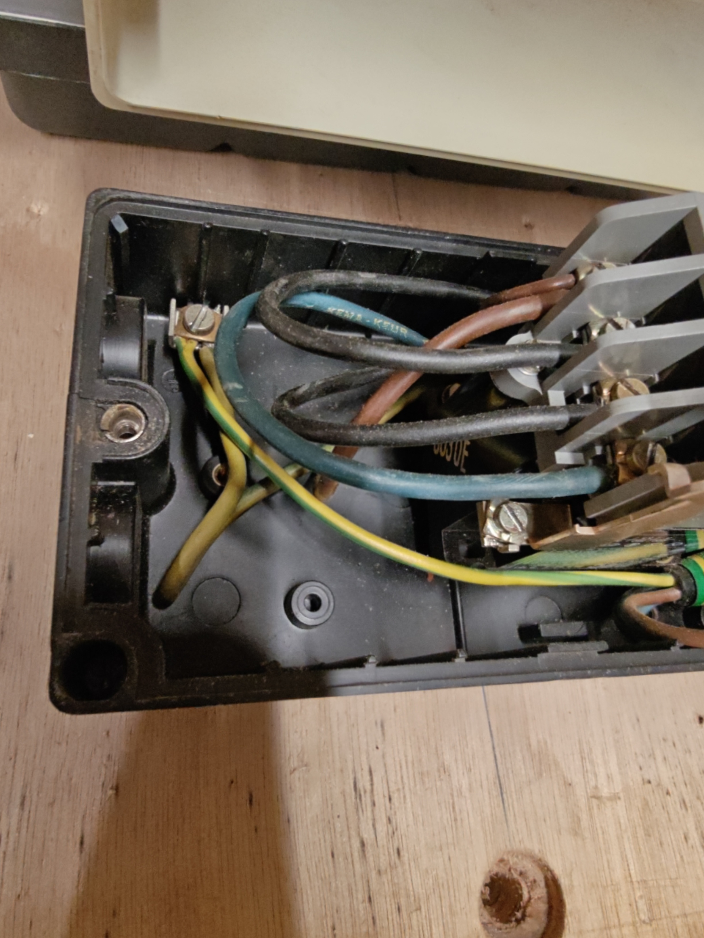 Afbeeldingslocatie: https://tweakers.net/i/yYJOqsAqKI0YRjZP_GYxvObFLDg=/fit-in/4920x3264/filters:max_bytes(3145728):no_upscale():strip_icc():strip_exif()/f/image/qkT2cVk99aEujFbyIvIekWbu.jpg?f=user_large