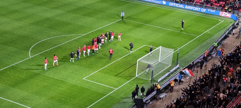 Afbeeldingslocatie: https://tweakers.net/i/yYr_O5bdfx1UH_ffcCQCct3oHSs=/800x/filters:strip_icc():strip_exif()/f/image/BgHnqxGwLDX1mmpONgVnLBXX.jpg?f=fotoalbum_large