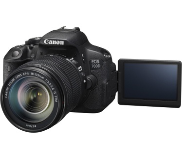 Canon EOS 700D + EF-S 18-135mm 3.5-5.6 IS STM  + 40mm STM Zwart