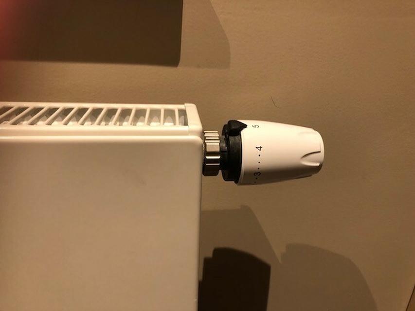 Afbeeldingslocatie: https://tweakers.net/i/yeorGScXxgMpwFcq9anA4CkA58I=/full-fit-in/4920x3264/filters:max_bytes(3145728):no_upscale():strip_icc():fill(white):strip_exif()/f/image/ORRtShqnSyR0QYMj8KLd9w0F.jpg?f=user_large