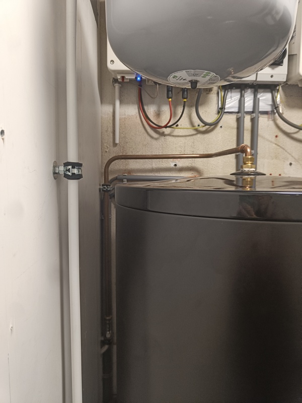 Afbeeldingslocatie: https://tweakers.net/i/ylK82XViZmJYZAYOpB2nyTSNfvE=/x800/filters:strip_icc():strip_exif()/f/image/UGh1f0m408BjFQ7iEw6wcF8f.jpg?f=fotoalbum_large