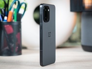 Het ontwerp van de OnePlus 15R.