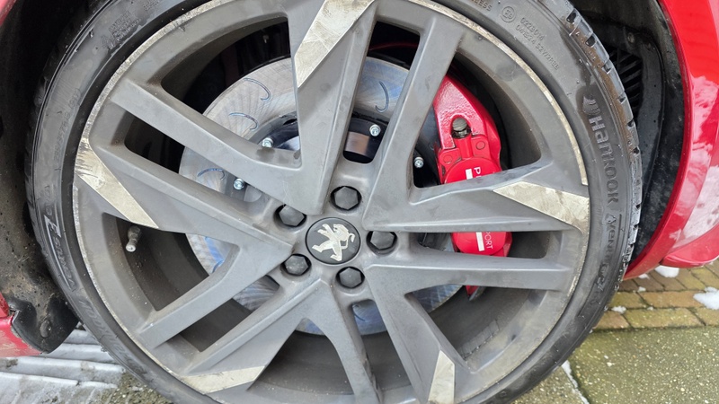 Afbeeldingslocatie: https://tweakers.net/i/ym_Gu77vEJ7SzDoNNMsTVrCNmg0=/800x/filters:strip_icc():strip_exif()/f/image/RHC70EgP93wVAngiMuySrxbR.jpg?f=fotoalbum_large