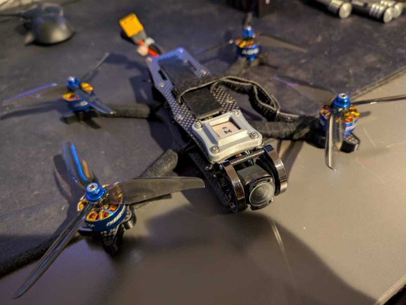 Afbeeldingslocatie: https://tweakers.net/i/ynJENXpX6XHKN65uIgE2mMb2ZoA=/800x/filters:strip_icc():strip_exif()/f/image/BuwoGVTQz33Qj91gvvL13LnK.jpg?f=fotoalbum_large