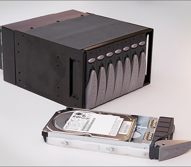 AIC BR-SAS28-cannister met Fujitsu MAV2026RC SAS-schijfje