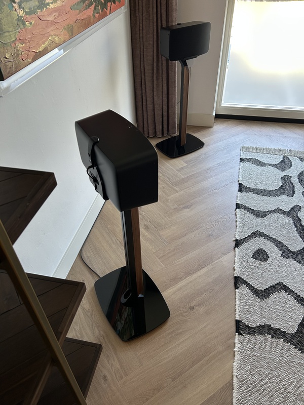 Afbeeldingslocatie: https://tweakers.net/i/ypLDwTNS0WnXepi44Pj2Ivnsv8U=/x800/filters:strip_icc():strip_exif()/f/image/eJ7thNf0ZvHDTfwvlO9lt8Pv.jpg?f=fotoalbum_large