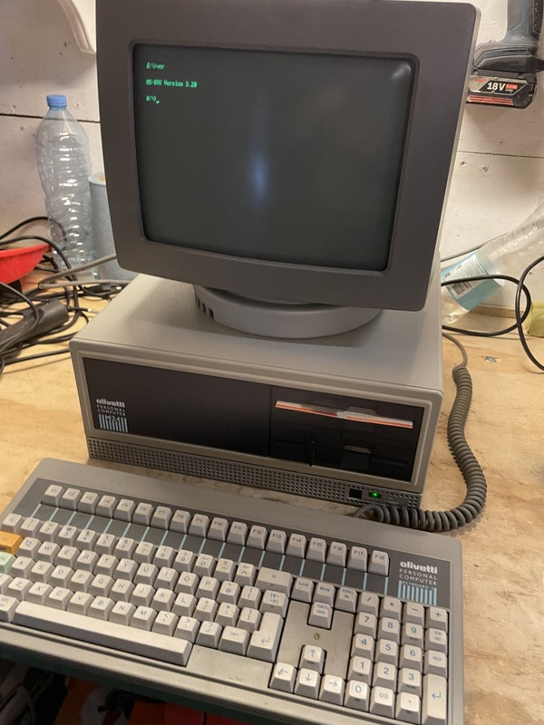 Afbeeldingslocatie: https://tweakers.net/i/yqGPq-liv9iOuulxtFEA2d88eFU=/x800/filters:strip_icc():strip_exif()/f/image/ZITrtZU06LiIvsAtxm5162XK.jpg?f=fotoalbum_large