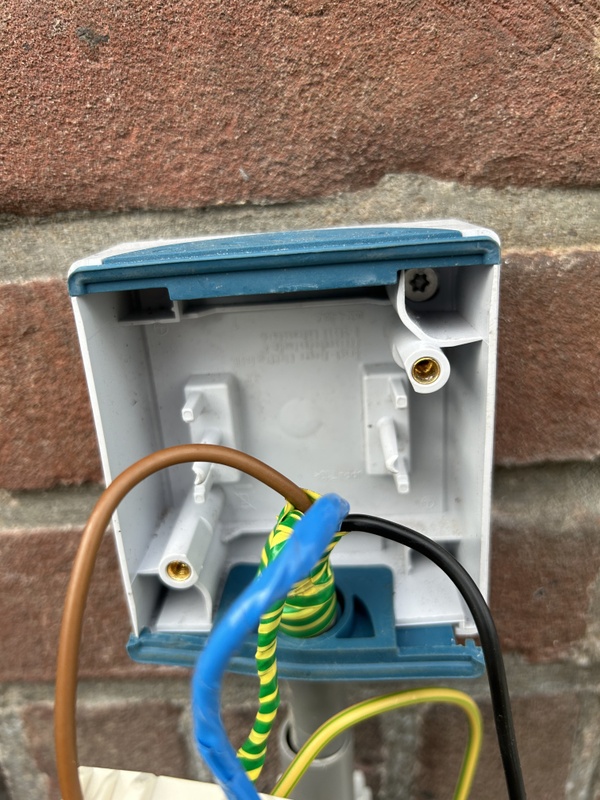Afbeeldingslocatie: https://tweakers.net/i/yqWIKYfHeMsILEwz0s9epiW7lvs=/x800/filters:strip_icc():strip_exif()/f/image/WHqFwrkZ1y7DISBJ2z2L7nCL.jpg?f=fotoalbum_large