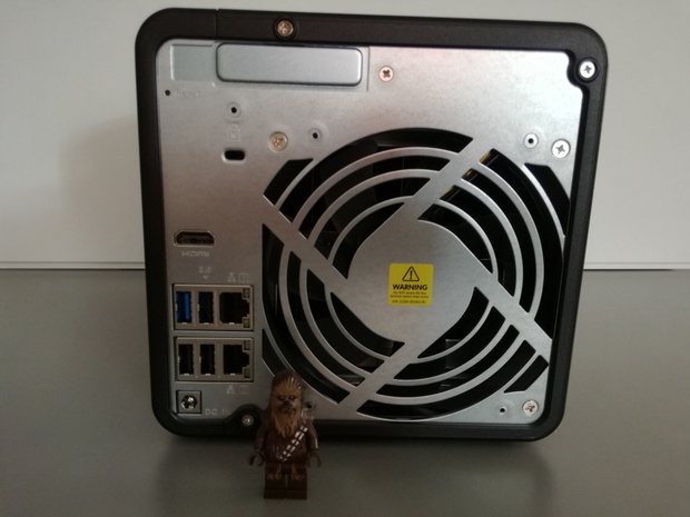 https://tweakers.net/i/ytF6gHhkelm1P1PDXHb-j6d_3uE=/620x/filters:strip_icc():strip_exif()/m/213968/1Kksshx9o1sFmGD2G4DXd31r1y7X7HE89agiGmFCaMdUc8fqXZ?f=620xauto