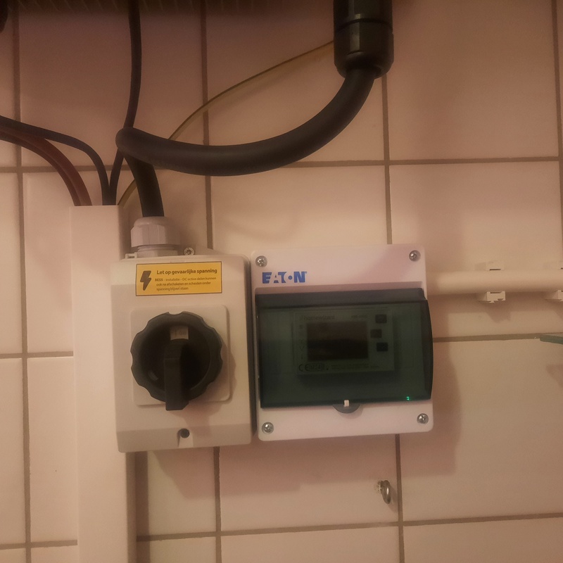 Afbeeldingslocatie: https://tweakers.net/i/z-YE2zDWR861BZXfelrpHNfqd-M=/800x/filters:strip_icc():strip_exif()/f/image/UEOgVwdxRTDgf8LGvWC5uGqS.jpg?f=fotoalbum_large