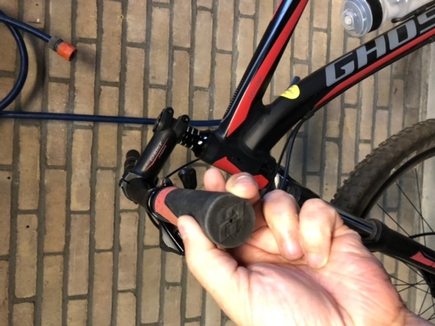 Afbeeldingslocatie: https://tweakers.net/i/z03rv8AP2-AVIWmjozWnSMkO4o4=/full-fit-in/4920x3264/filters:max_bytes(3145728):no_upscale():strip_icc():fill(white):strip_exif()/f/image/jX7ZPWOqhQ1MsqogGcF9TiHD.jpg?f=user_large