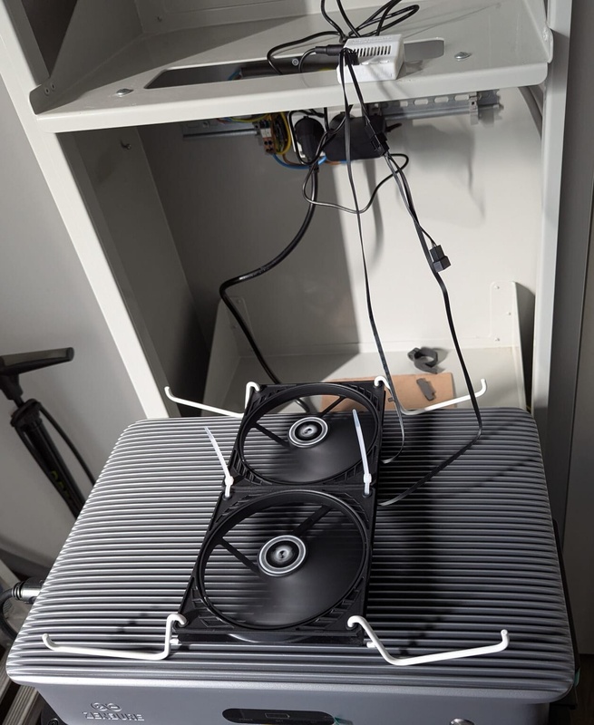 Afbeeldingslocatie: https://tweakers.net/i/z0dglEcpBEA7x4zi5jdh9BcjkWA=/x800/filters:strip_icc():strip_exif()/f/image/jvHlb3rYGce2M0JmdPVPQtGd.jpg?f=fotoalbum_large