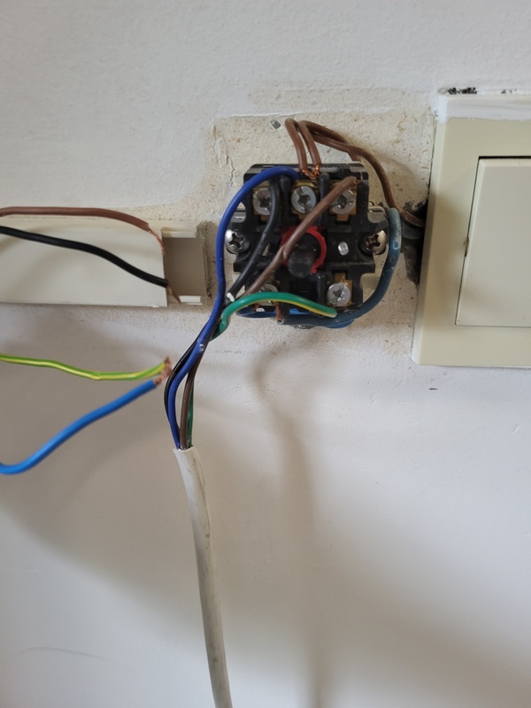 Afbeeldingslocatie: https://tweakers.net/i/z2ImBd7pq5DHErd6vyaM8UQ4_sE=/x800/filters:strip_icc():strip_exif()/f/image/wrMbiAWlabxvQkgn7V7CyTf3.jpg?f=fotoalbum_large