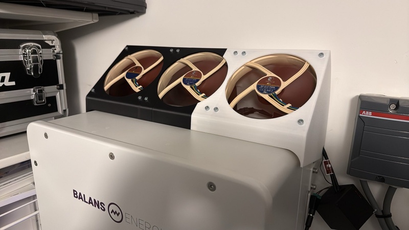 Afbeeldingslocatie: https://tweakers.net/i/z7zUHy2CBVsQeBJ_uz2x43Cvgb0=/800x/filters:strip_icc():strip_exif()/f/image/S10LqIs3bzOlloQ8Xu11MDUI.jpg?f=fotoalbum_large